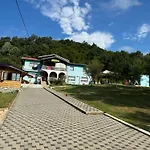 Prenociste Sara