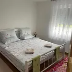 Prenociste Sara Апартаменты