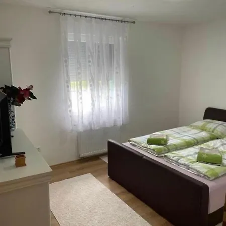 Prenociste Sara Bihać