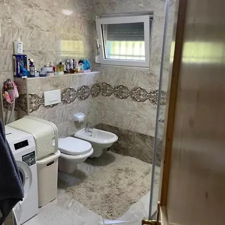 Prenociste Sara Bihać