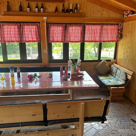 Prenociste Sara * Bihać