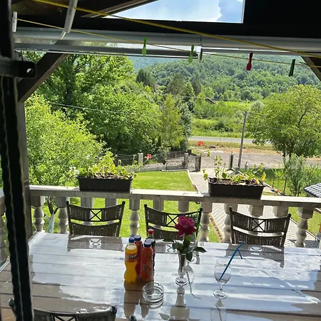 Prenociste Sara * Bihać