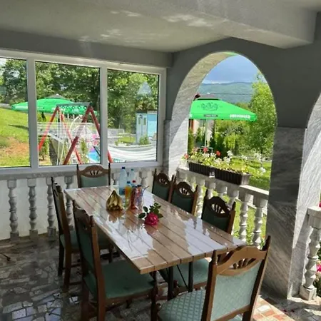 Prenociste Sara Appartamento Bihać