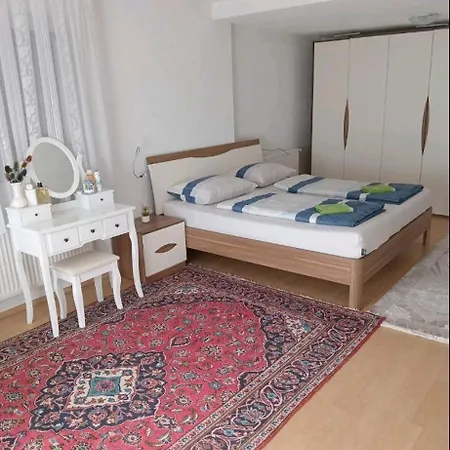 Apartment Prenociste Sara *