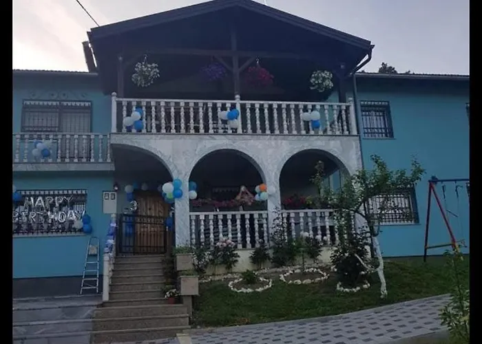 Prenociste Sara * Bihać